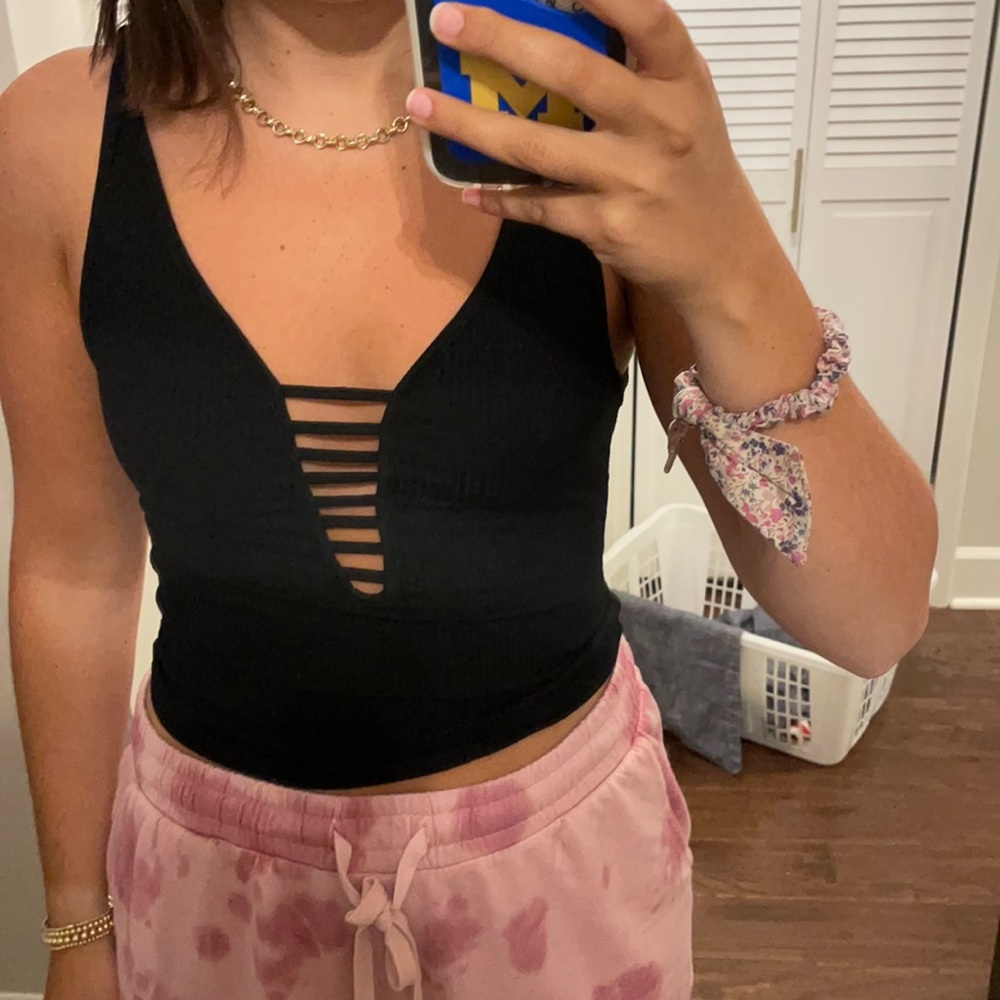 Deep V Cut Out LF Black Crop Top